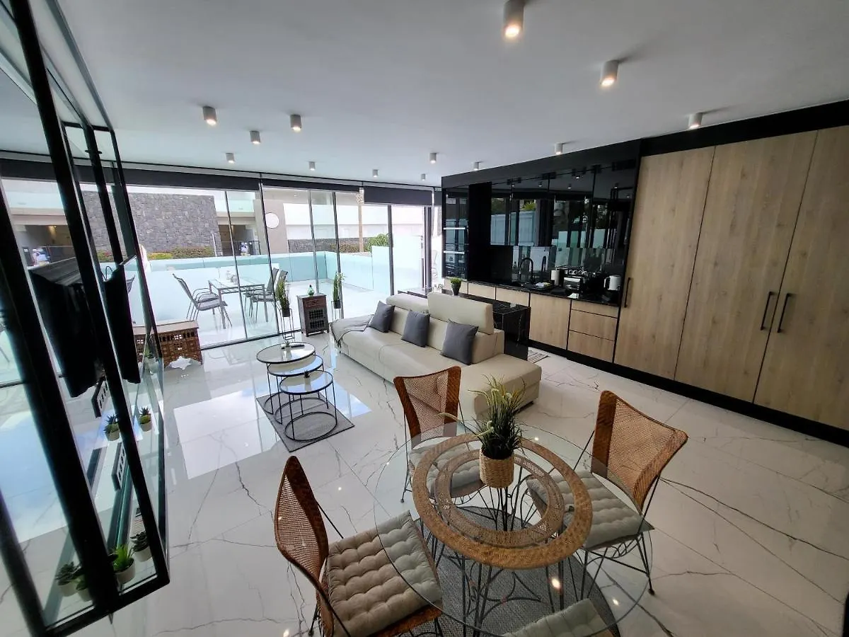 Sea View Luxury Apartment - Playa Del Duque アデヘ