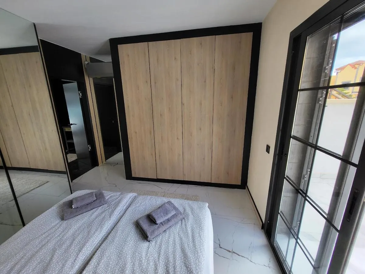 Sea View Luxury Apartment - Playa Del Duque アデヘ